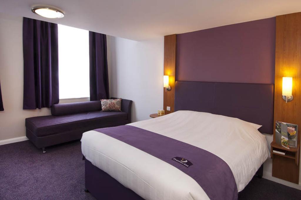 Premier Inn Swindon Central Værelse billede