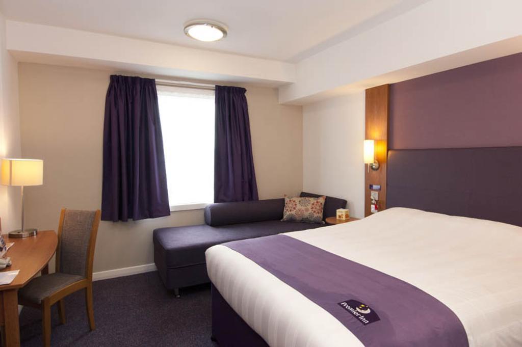 Premier Inn Swindon Central Værelse billede